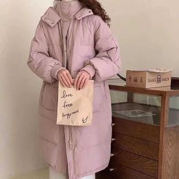 Manteau en duvet ample à capuche pour femmes d'automne et d'hiver, moelleux et non gonflé, les poignets filetés ne fuient pas, la version est simple et généreuse.