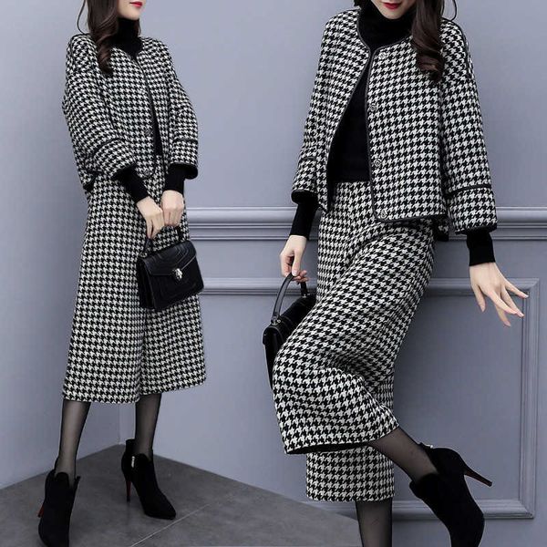 Automne et hiver femmes costume tempérament vérifier manteau deux pièces mince court dames veste élégant pantalon large 210527