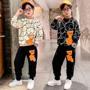 Herfst Baby Boy Kleding Kinderen Cartoon Beer Trui Trui Top en Broek 2 Stuks Set Kid Meisje Outfit Lange mouw Trainingspak 240218