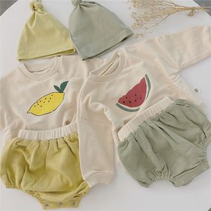 Herfst Baby Jongens Meisjes Leuke Fruit Gedrukt Lange Mouwen Sweatshirt + Shorts Cap 3 Stks Sets Zuigelingen Casual Outfits 210508