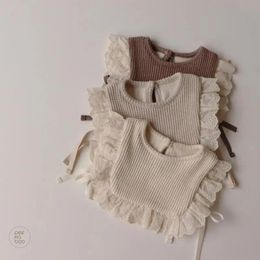 Herfst Baby Meisje Kant Vest Zoete Hol Prinses Mouwloze Bovenkleding Katoen geboren Baby Bib Gebreide Vest 0-3Y 231229