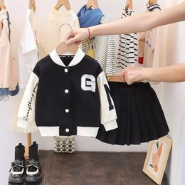 Herfst babymeisjes kleren sets baby sport honkbal uniform letter vestiging jassen Jackets top en geplooide rokpak Kid Outfits 240307