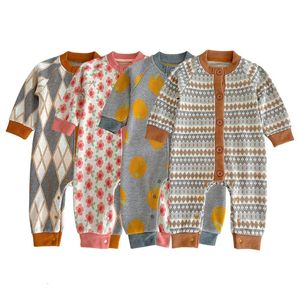 Automne Baby Jumps combinaison mignon Imprimer du tricotage de tricot pour garçons filles pull vintage one-pièces de cache-couche nés tenue de bébé 240428
