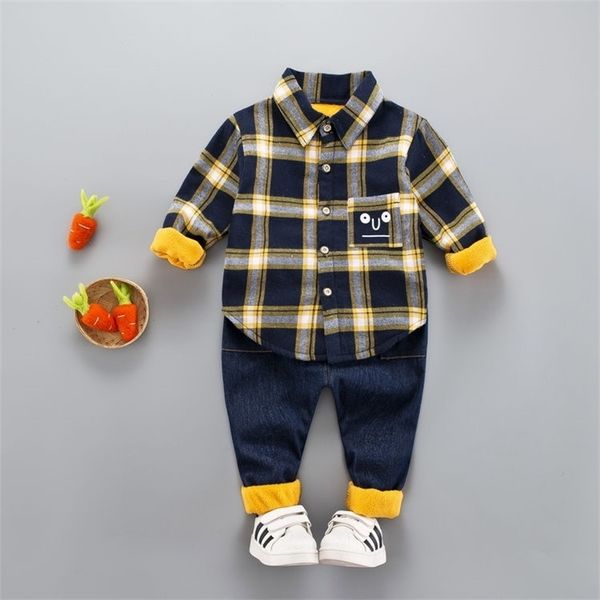 Otoño Niños Bebés Niños Niñas Ropa Infantil Caballero Terciopelo grueso Camisa a cuadros Pantalones 2 Unids / set Ropa para niños pequeños Trajes para niños 211025