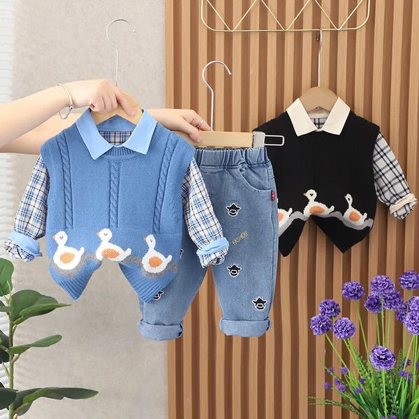 Otoño niños niño 3 unids ropa conjunto pato suéter chaleco a cuadros camisa de manga larga bordado jeans bebé niña traje 240106