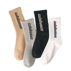 Herfst Fashion Men Designer Socks Mens voor mannenletter in buis Sports gebreide sokken klassieke gemengde kleur polychrome zweet absorberend ademend