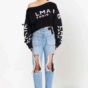 Automne Knit Sweater Femmes Designer Pull Mode Lettre Jacquard Une Épaule Tricots Courts À Manches Longues Knitshirt Pull Diagonal Top Femmes