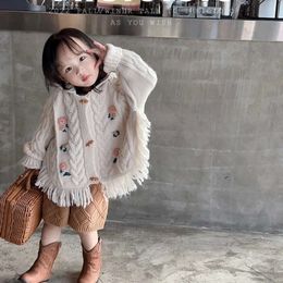 Autumn Nieuwe Koreaanse Koreaanse kap Tassel Flower Borduurwerk Gebreide Baby Kids Girl Cute Fashion Cardigan Knitted Sweater L2405 L2405