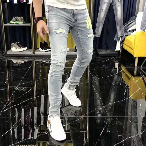 Jean Slim pour hommes, petit pied, bleu clair, Style européen, pantalon tendance avec Patch perforé, pantalon élastique, nouvelle collection automne