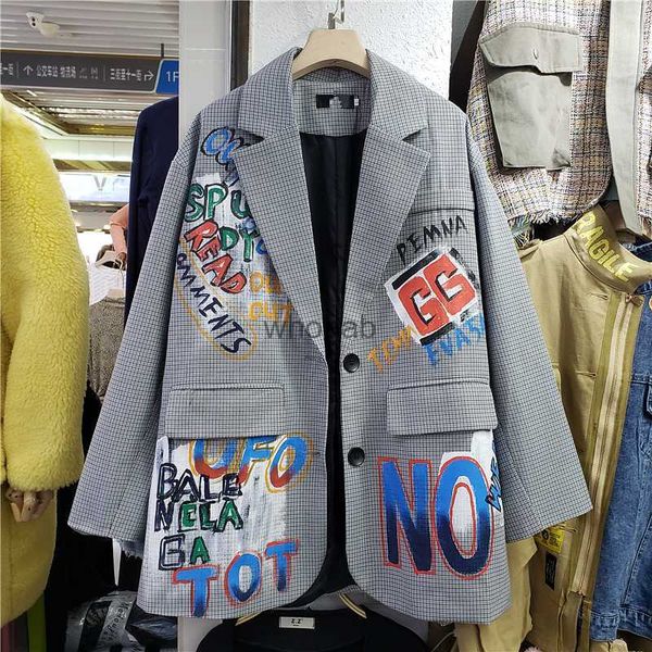 Otoño nuevas mujeres Blazers diseño sentido nicho Graffiti estilo británico traje a cuadros Casual manga larga suelta señoras abrigos marea H479 HKD230825