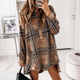 Automne Plaid Imprimé Femmes Mini Robe À Manches Longues Col Rabattu Bouton Femme Robes Streetwear Casual Lâche Lady Vêtements 210309