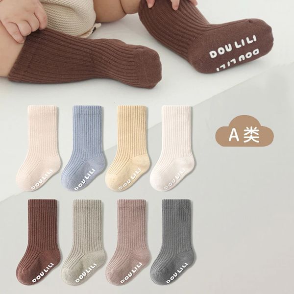 Chaussettes d'automne pour enfants de couleur unie, chaussettes moyennes unies antidérapantes pour garçons et filles, 231225