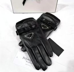Gants d'automne de couleur unie Designers européens américains pour hommes femmes gants d'écran tactile mode d'hiver smartphone mobile gants à cinq doigts