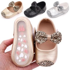 Autumn Spring Leuk pasgeboren babymeisje Anti-slip Casual wandelschoenen Bowknot Sneakers Soft Soled First Walkers Prewalker