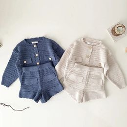 Automne printemps enfants vêtements ensemble à manches longues couleur unie tricoté Cardigan CoatShorts bébé fille vêtements tricotés costume 240115