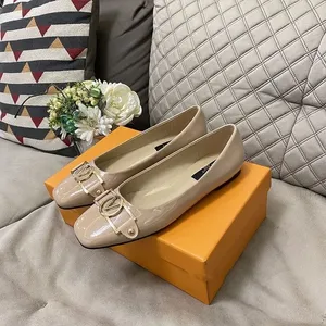 Automne Printemps Femmes Oxford Chaussures Plates 1v Formes Brogue En Cuir Plein Abricot Bureau Semelle Mole Femelle Ballet Derby Luxe Designer Chaussure Dames