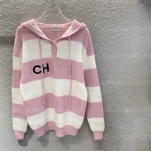 Herfst trui dames gebreide top trui roze gestreepte gebreide trui met capuchon geborduurde letter warm comfort herfst truien dames designer kleding