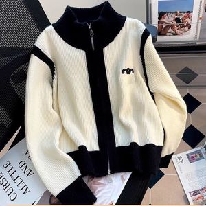 Autumn Sweaters Damesontwerpers Driedimensionaal borduurwerk Logo Lange mouw Kleurcontrast Sweater Losse ritssluiting Knitkleding Casual modedekleding