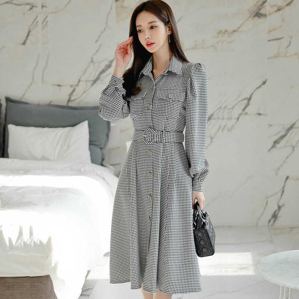 Automne Vintage Robes à carreaux Femmes Élégantes Élégantes Slim Bureau A-Line Robe Casual Robes avec ceintures 210529