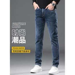 Otoño/invierno 2023 ovejas altas velloconas de folleto europeo jeans delgados para hombres aislantes de invierno pantalones elásticos versátiles versátiles
