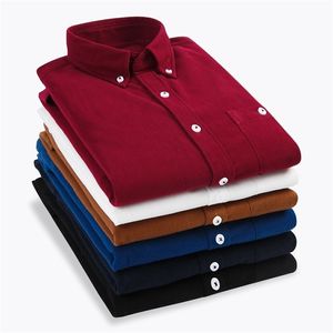 Herfst winter mannen corduroy shirt slanke lange mouwen knoop kraag slim casual shirts mannen comfortabel warme shirts plus maat 5xl 210331