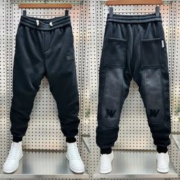 Automne Hiver Men Pantal Pantalon Black Joggers Pantalons de survêtement Brand de haute qualité Fashion Outdoor Outdoor Casual Sportswear 240112
