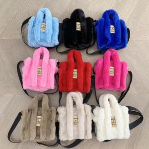 Automne / hiver Nouveau faux lapin de lapin sac fourre-tout grande capacité Sac à bandoulière Sac à corps crossbody sac en peluche sac en peluche sac