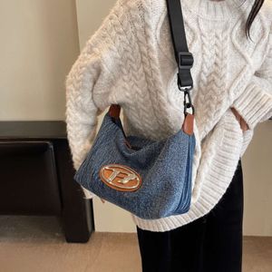 Herfst/winter Nieuwe Dames Denim Sail Eenvoudig en modieus Crossbody Kussentas met grote capaciteit, Casual stijl 2024 Design Mode 78% Korting Winkel groothandel