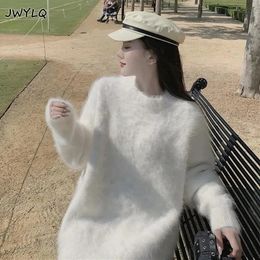 Otoño Invierno cuello redondo visón polar suéter de gran tamaño mujeres Color sólido grueso cálido Midi suéter Simple suelto blanco suéter 240112