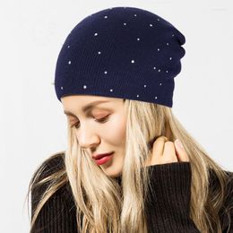 Otoño Invierno Sombrero de perlas Mujeres Skullies Gorros Gorros de algodón de punto de color sólido Gorro femenino Gorros suaves y cálidos Señoras Bonnet1 Eger22