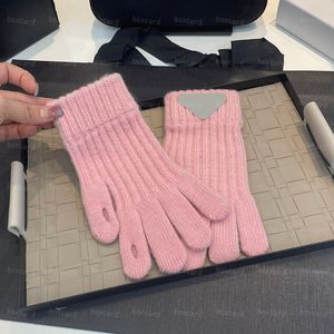 Herfst Winter Roze Gebreide Handschoenen Wanten Designer Zachte Warme Handschoenen Retro Driehoek Mentale Handschoenen