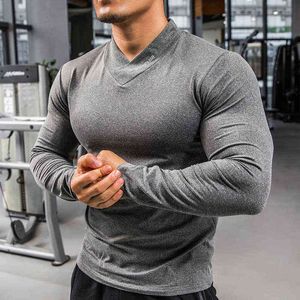 Herfst Winter Velvet Running Shirt Long Sleeve Gym V Neck Shirt Men Sportswear Dry Fit shirts voor bodybuilding Men Fitness Sport L220704