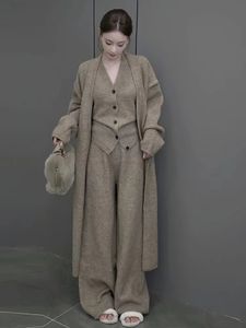 Automne hiver femmes tricoté trois pièces ensemble Cardigan pull simple boutonnage gilet hauts et pantalons à jambes larges mode élégant 240202