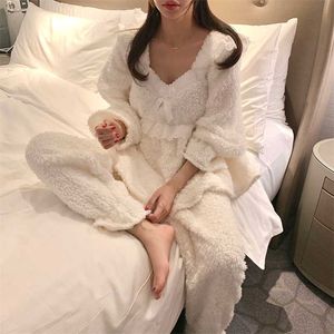 Herfst Winter Womens Leuke witte Flanel Pyjama Sets / Nightgown.Vintage Dames Meisje Kant Ruffle Pyjama Set.Sleep Loungewear 211112