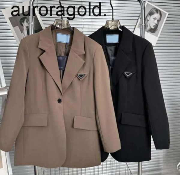 Blazers de otoño para mujer Abrigo Chaquetas con botones de diseñador Moda a juego Carta de triángulo invertido Trajes largos Chaqueta de nylon Tamaño S-L blazer women