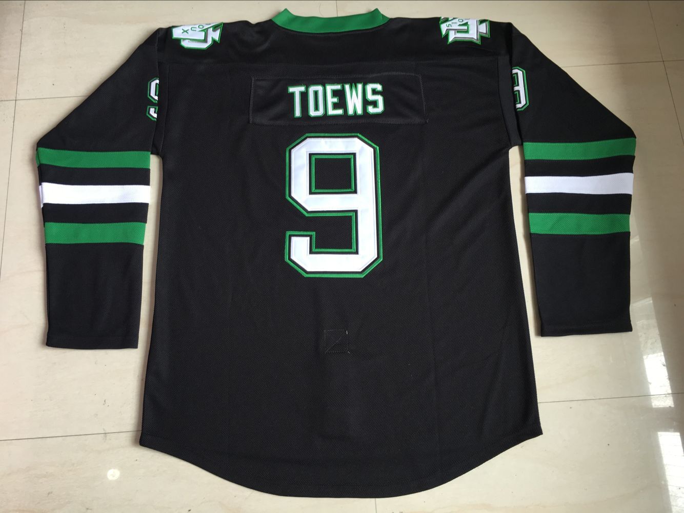 Jonathan toews college jersey Clearance