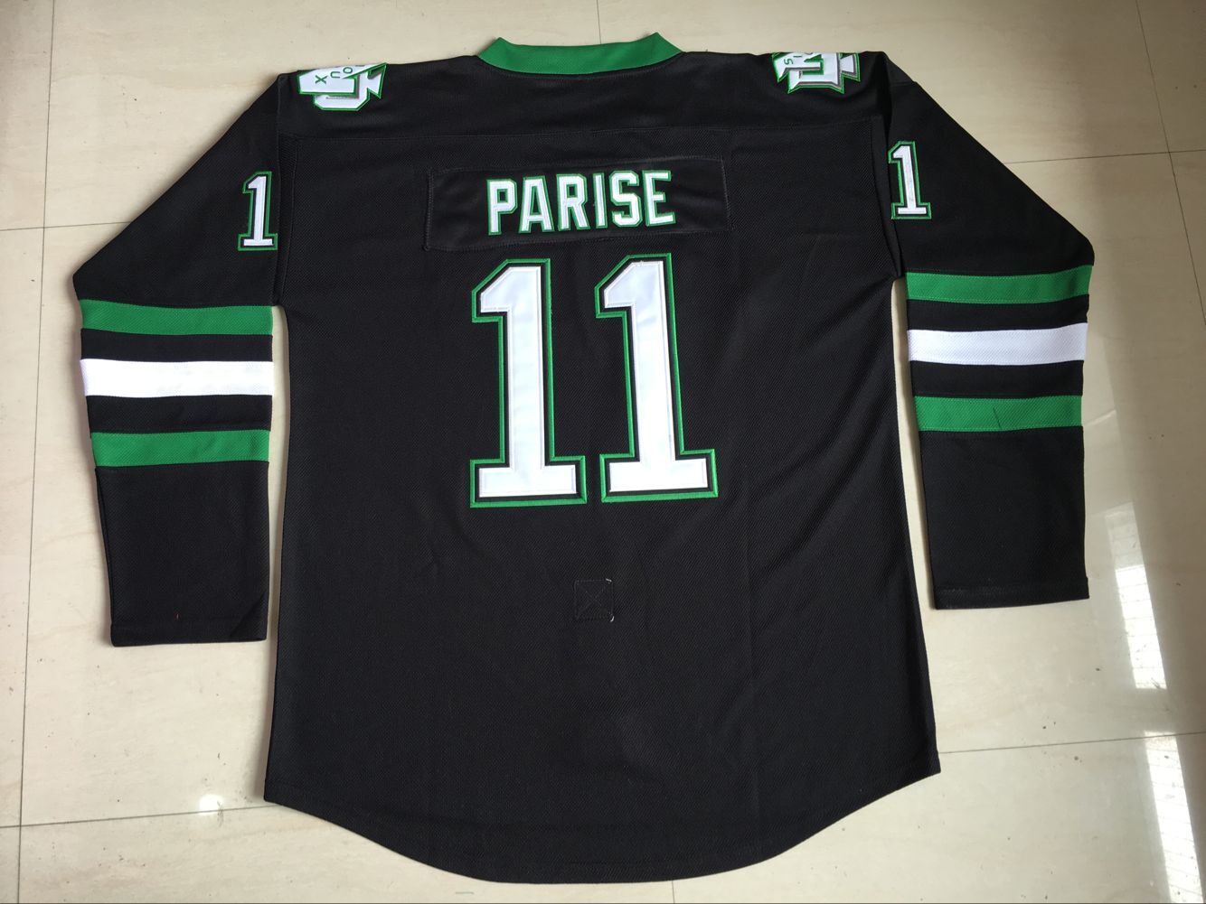 11 Zach Parise Noir