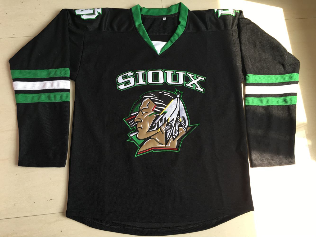 North Dakota Fighting Sioux Hockey Jerseys 9 Jonathan Toews 7 TJ Oshie 11 Zach Parise Fighting