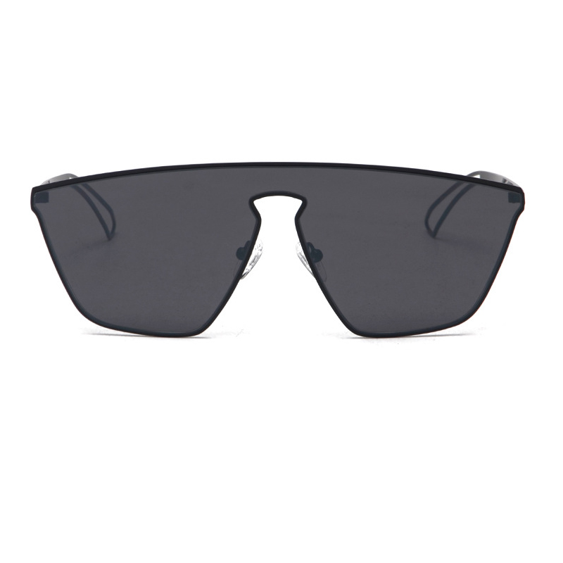 C32 Black Frame Grey Lens