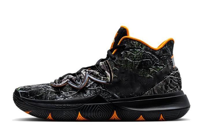 Kyrie 5 'Galaxy' Bump