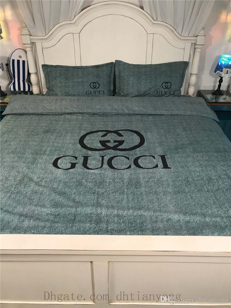 2019 5 Style New Bed Cover Suit New Year Popular Logos Simple Print Duvet Cover Classic Men And Women Bedroom Decorate Bedding From Dayao01 93 17