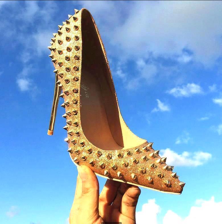 Koop Extra Maat 33 Tot 46 Rood Bodem Schoenen Goud Klinknagels Spikes  Desiger Hoge Lederen Puntige Stiletto Hakken MaxstoreKing Goedkoop | Snelle  Levering En Kwaliteit | Nl.Dhgate