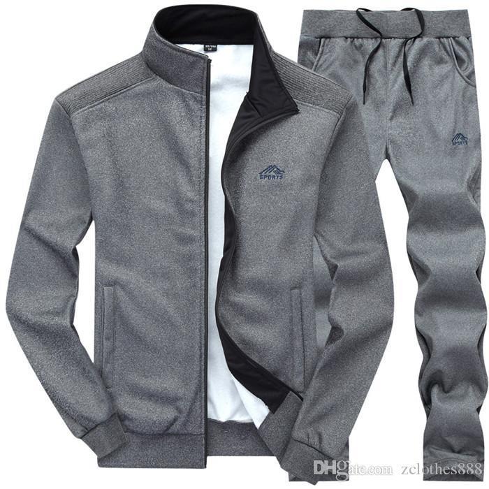 sweatsuit with 3 stripes
