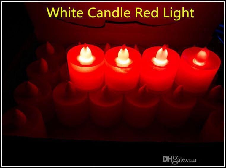 白い蝋燭の赤いライト