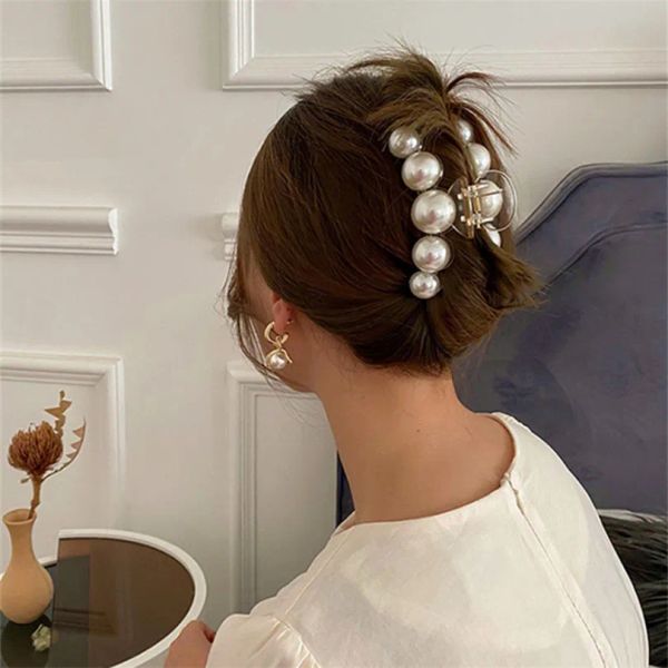 Awatyr Hyperbole Elegant Big Pearls Acrylic Hair Claw Clips Makeup Makeup Hair Style Barrets for Women Hair Accessoires
