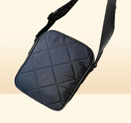 AWE designer zwarte messenger bag hoge kwaliteit men039s nylon cameratas mode heren039s en dames039s schouder2516767