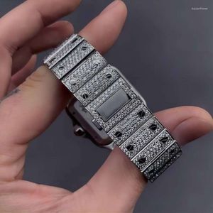 AWL5 montre-bracelet de luxe Moissanite glacé montre Hip Hop buste vers le bas unisexe diamant montre en acier inoxydable clouté poignet