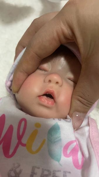 Aww!Peed Pee Reborn Doll 13 pouces Doll Life Like Newborn peut boire de l'eau et du lait