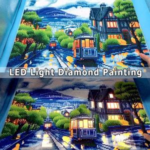 AZQSD Diamant Peinture Scenic LED Lumière Encadrée Pleine Foret Rond 5D DIY Diamant Mosaïque Ville Tram Ensemble Complet Art Mural 40x50cm 201112