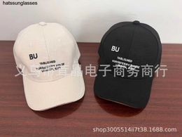 B Family's New Letter Fashion Trend Duck Tongue Hat Star Same Horse Ferry Motif Algodón Canvas Baseball Hat